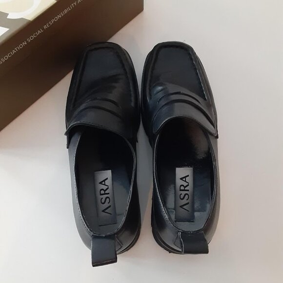 ASRA Lug Sole Square Toe Loafer - 7 1/2 - Picture 5 of 7